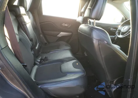 2018 Jeep Cherokee Latitude Plus z USA, uszkodzony, nr VIN 1C4PJMLB1JD598089